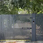 Peaceful Summer House With Garden Near The Beach Kabakum , Varna Ferienhaus *