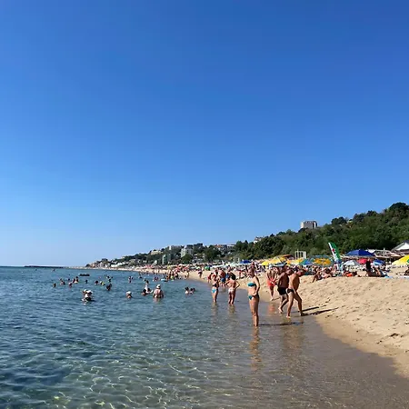 Peaceful Summer House With Garden Near The Beach Kabakum , Varna