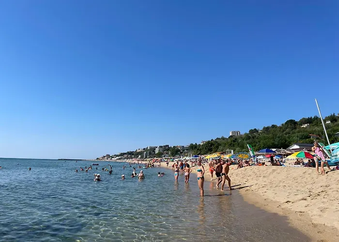 A Charming And Peaceful Summer 400m From The Sea