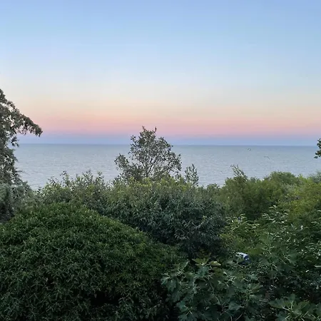 A Charming And Peaceful Summer 400m From The Sea *