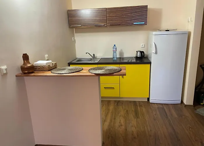 Будинок відпочинку A Charming And Peaceful Summer 400m From The Sea Варна