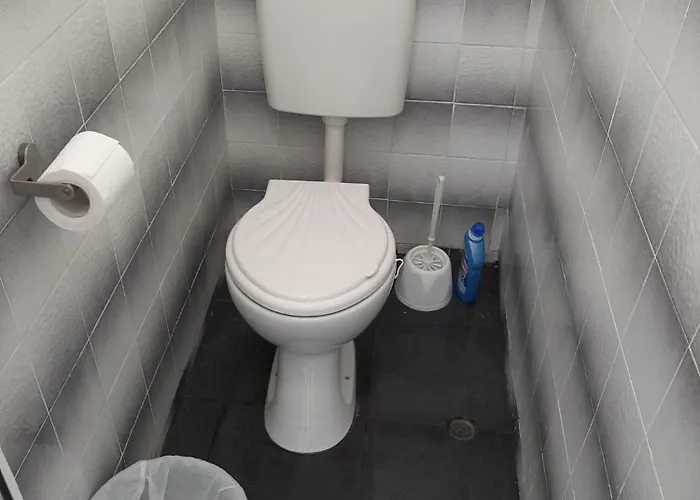 Будинок відпочинку A Charming And Peaceful Summer 400m From The Sea *