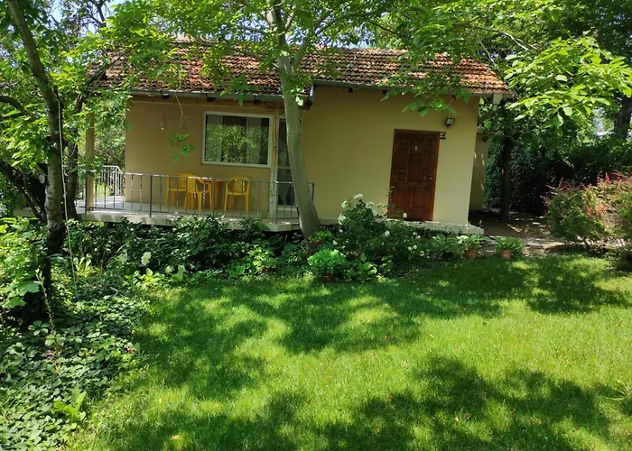 A Charming And Peaceful Summer 400m From The Sea Варна