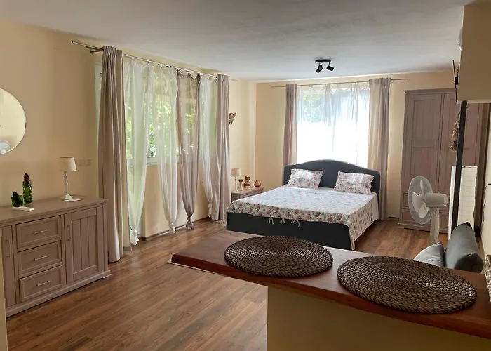 A Charming And Peaceful Summer 400m From The Sea